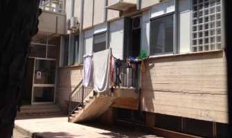 I custodi scolastici: �Viviamo nell'edificio e siamo i suoi schiavi�